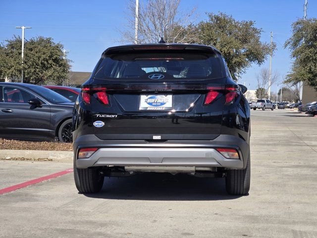 Certified 2025 Hyundai Tucson SE image 7