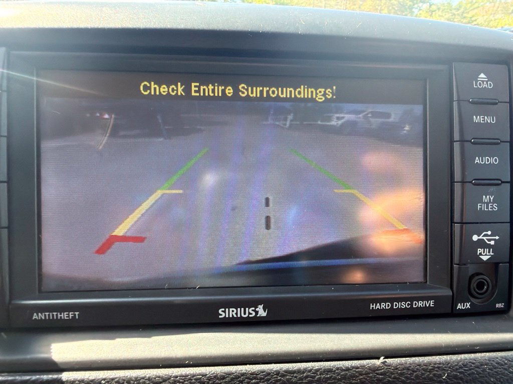 Used 2015 Chrysler Town & Country Touring FWD image 24