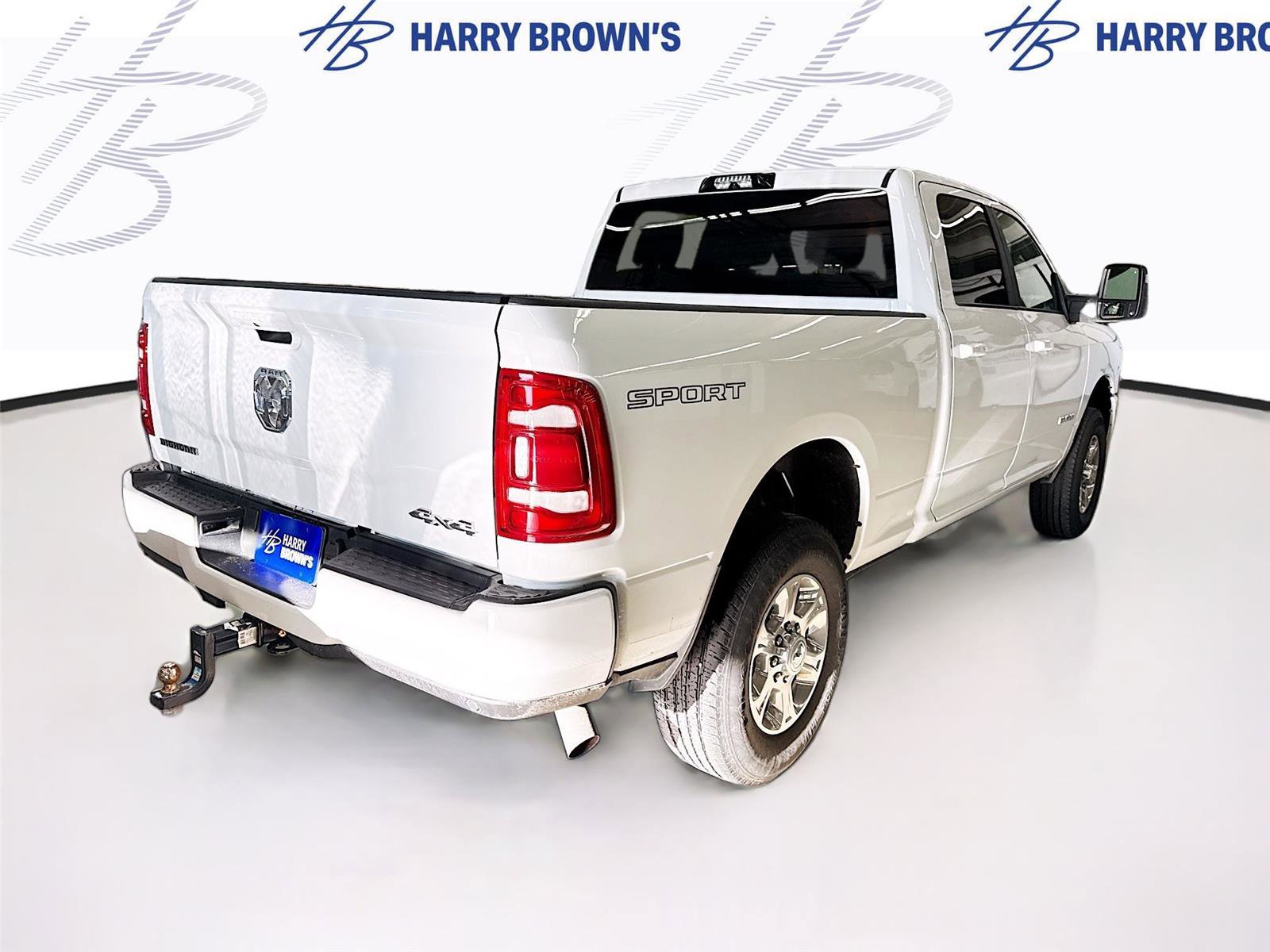 Used 2024 RAM 3500 Big Horn w/ Sport Appearance Package AWD/4WD image 10
