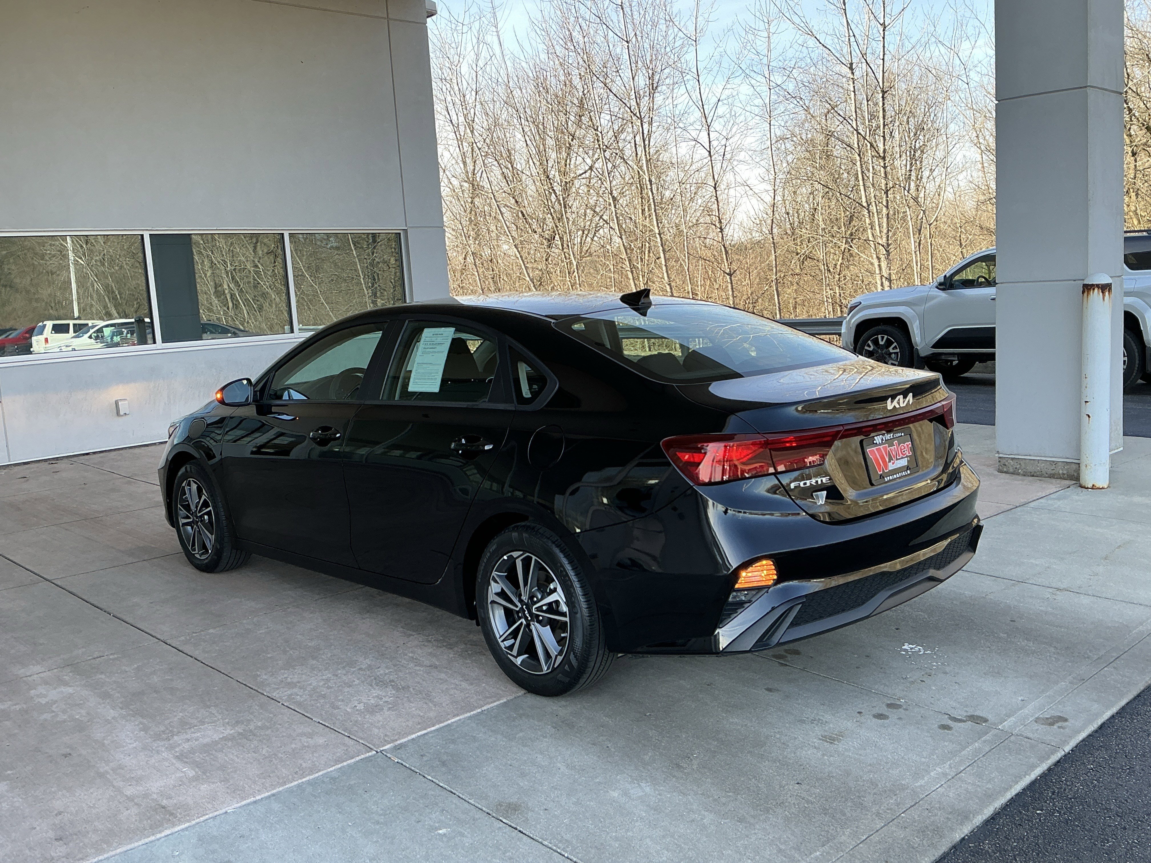 Used 2023 Kia Forte LXS w/ LXS Technology Package image 20