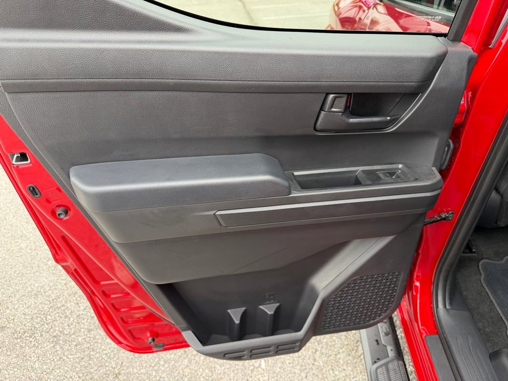 Used 2024 Toyota Tacoma SR image 15