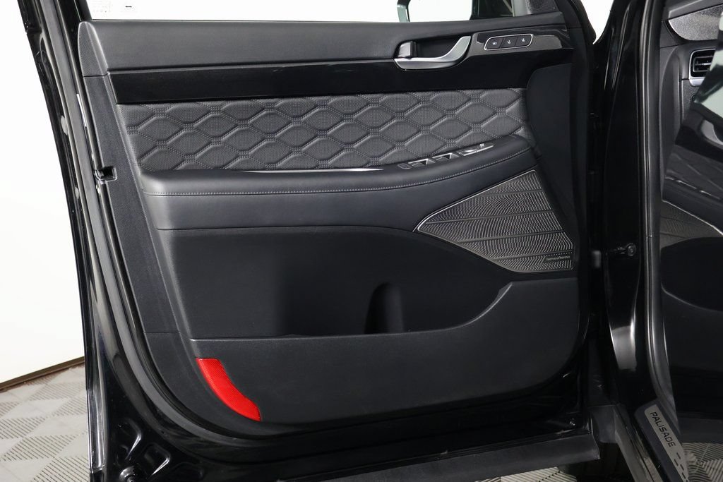 Used 2020 Hyundai Palisade Limited FWD image 13