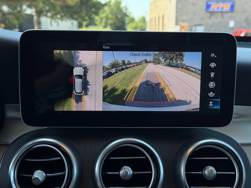 Used 2020 Mercedes-Benz GLC 300 4MATIC image 29