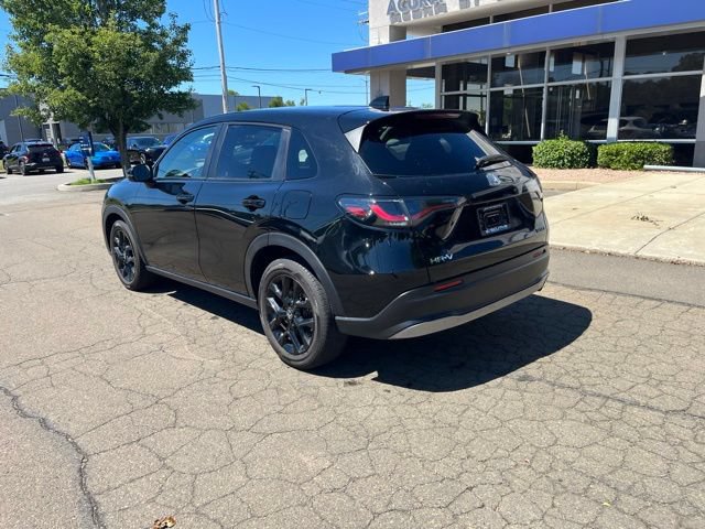 Used 2025 Honda HR-V Sport image 9