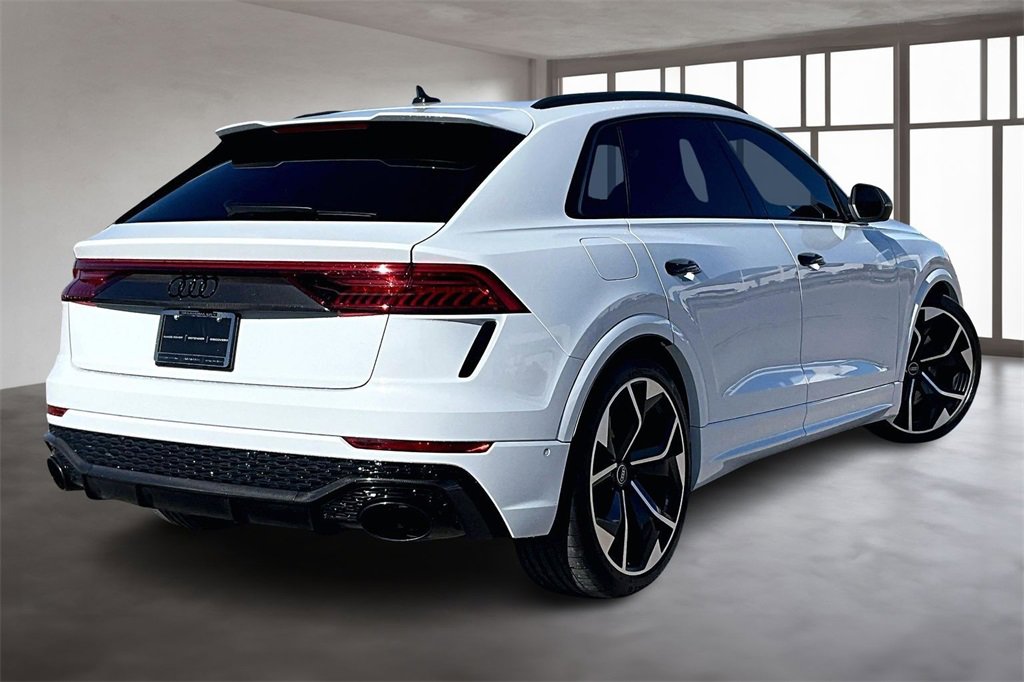 Used 2023 Audi RS Q8 w/ Black Optic Package image 2