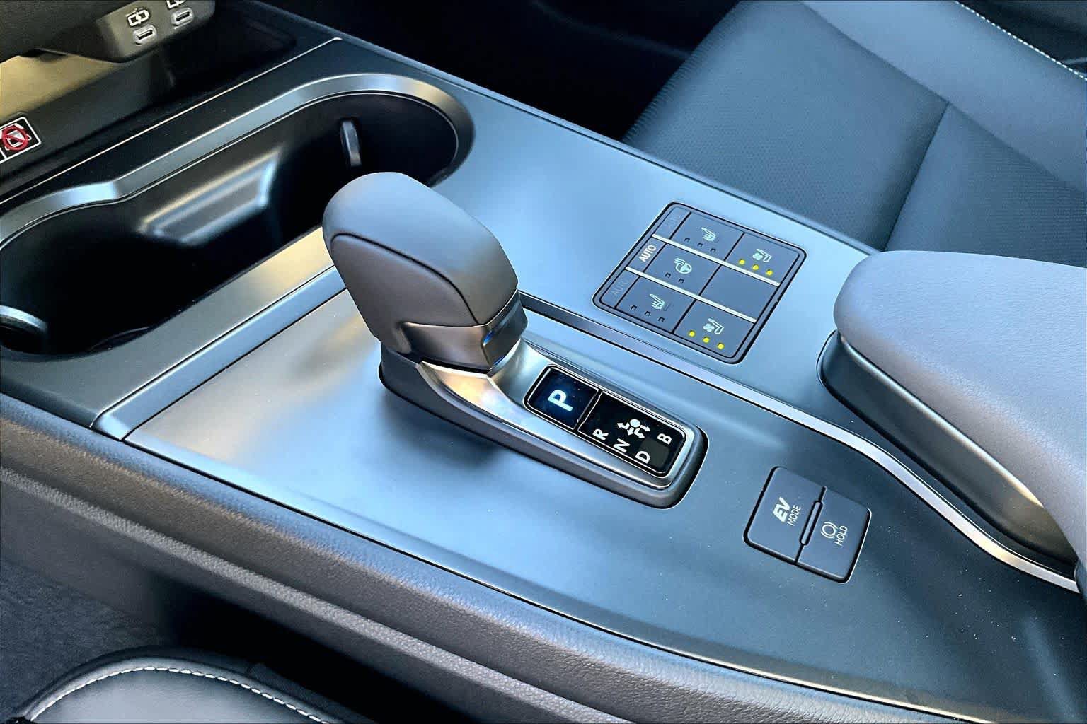 New 2026 Lexus UX 300h FWD image 11