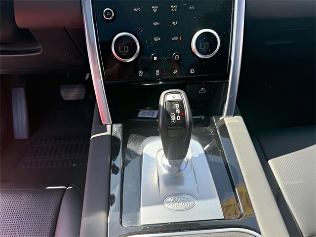 Used 2022 Land Rover Discovery Sport SE image 18