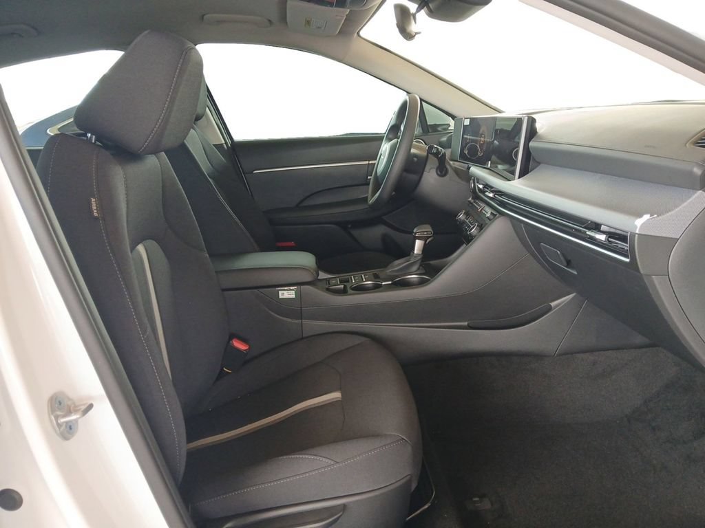 New 2026 Hyundai Sonata SE FWD image 15
