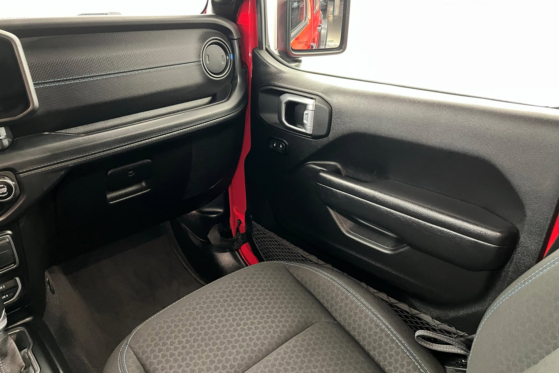 Used 2024 Jeep Wrangler Unlimited Rubicon 4xe image 10