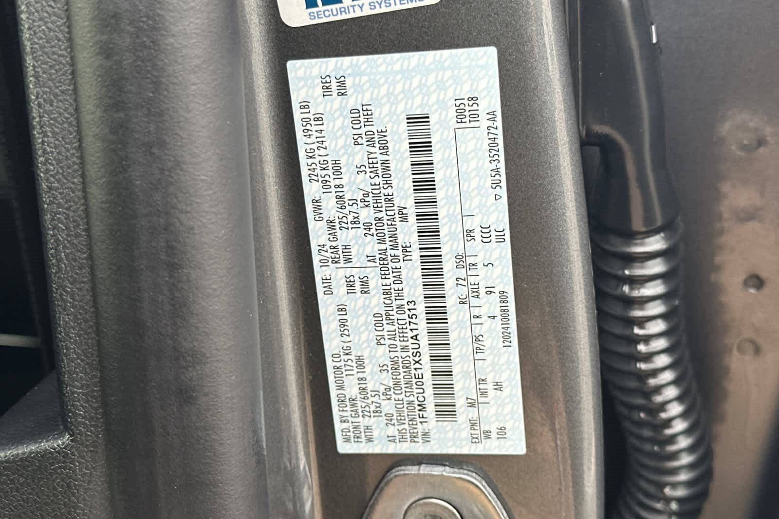 Certified 2025 Ford Escape SE w/ PHEV Premium Package image 30