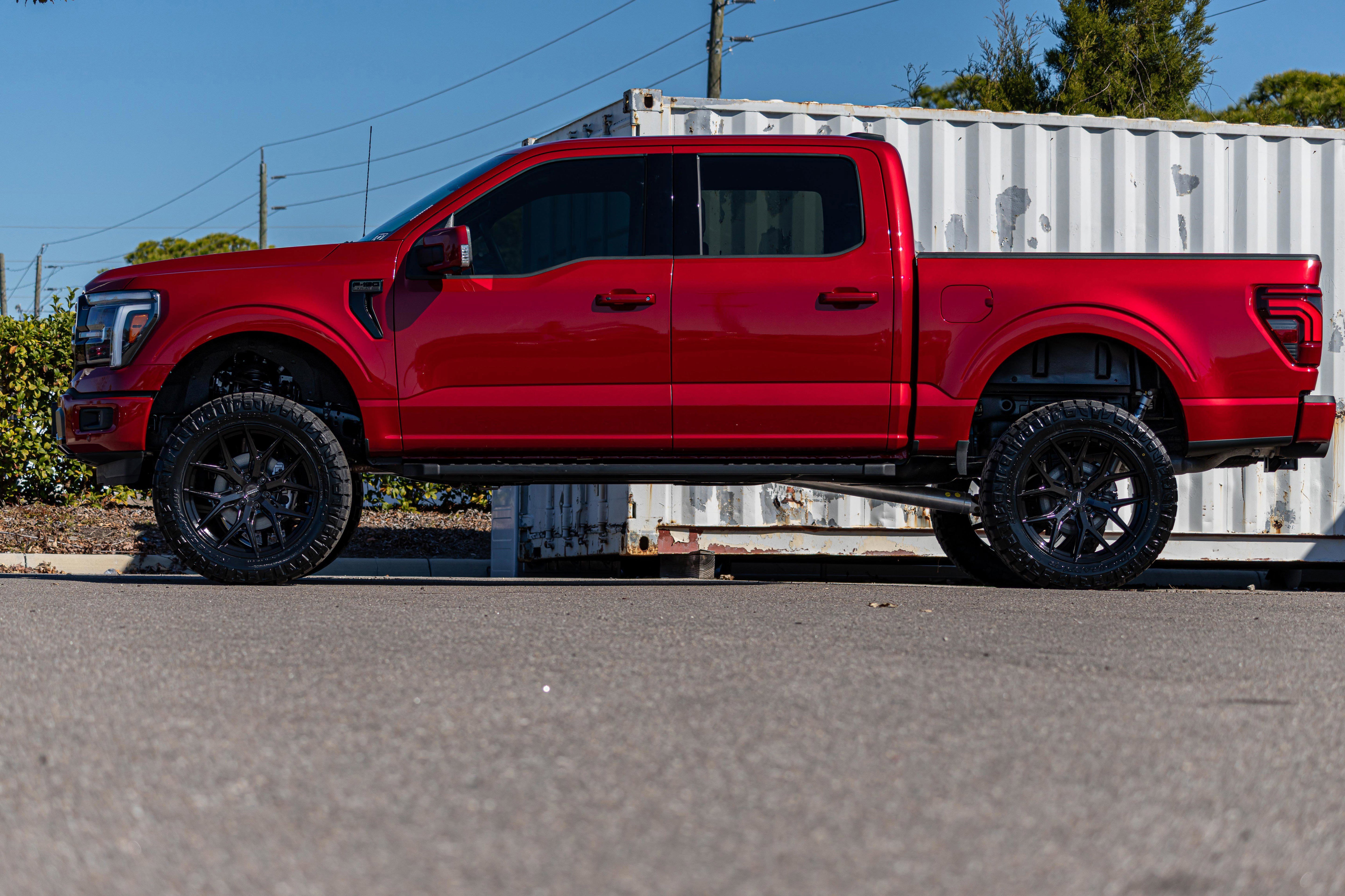 New 2025 Ford F150 Lariat w/ Equipment Group 501A Mid image 7