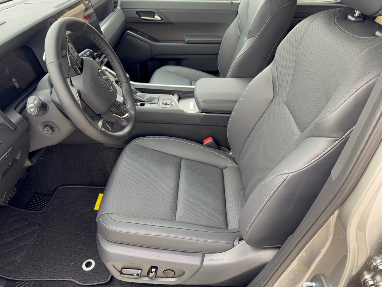 New 2026 Lexus GX 550 w/ Accessory Package (31) AWD/4WD image 5