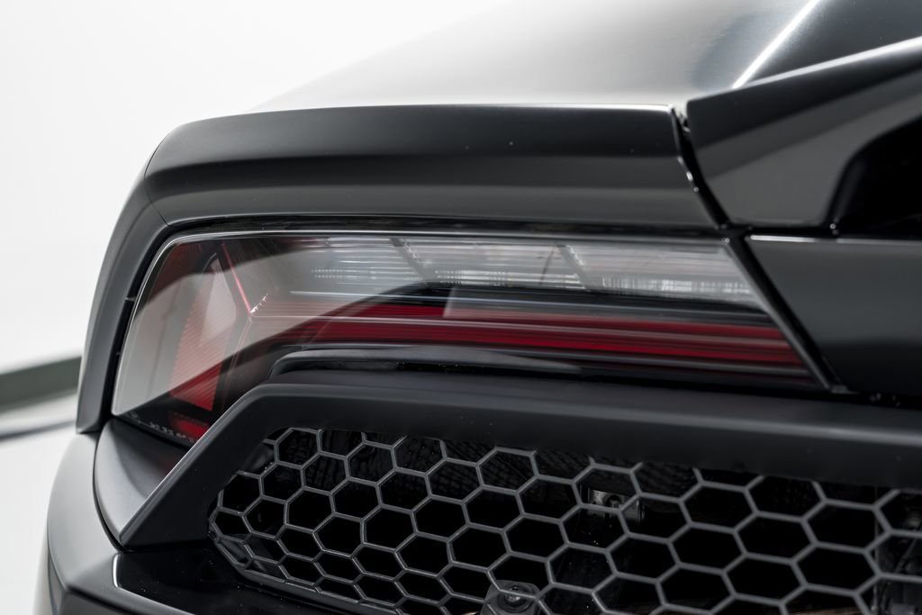 Used 2022 Lamborghini Huracan EVO RWD image 52