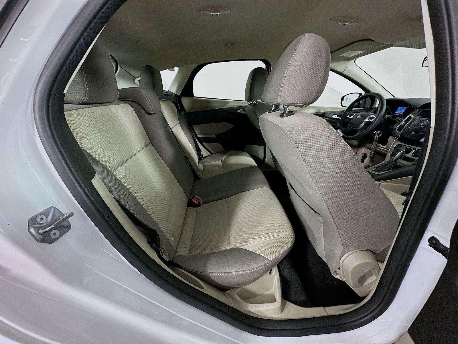 Used 2014 Ford Focus SE FWD image 23