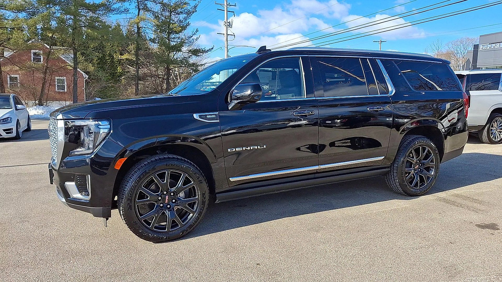 Certified 2023 GMC Yukon XL Denali image 5