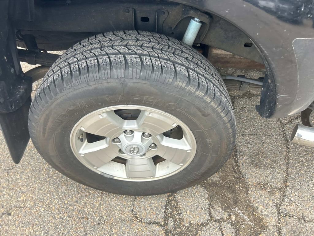 Used 2014 Toyota Tacoma PreRunner w/ TRD Sport Package image 15