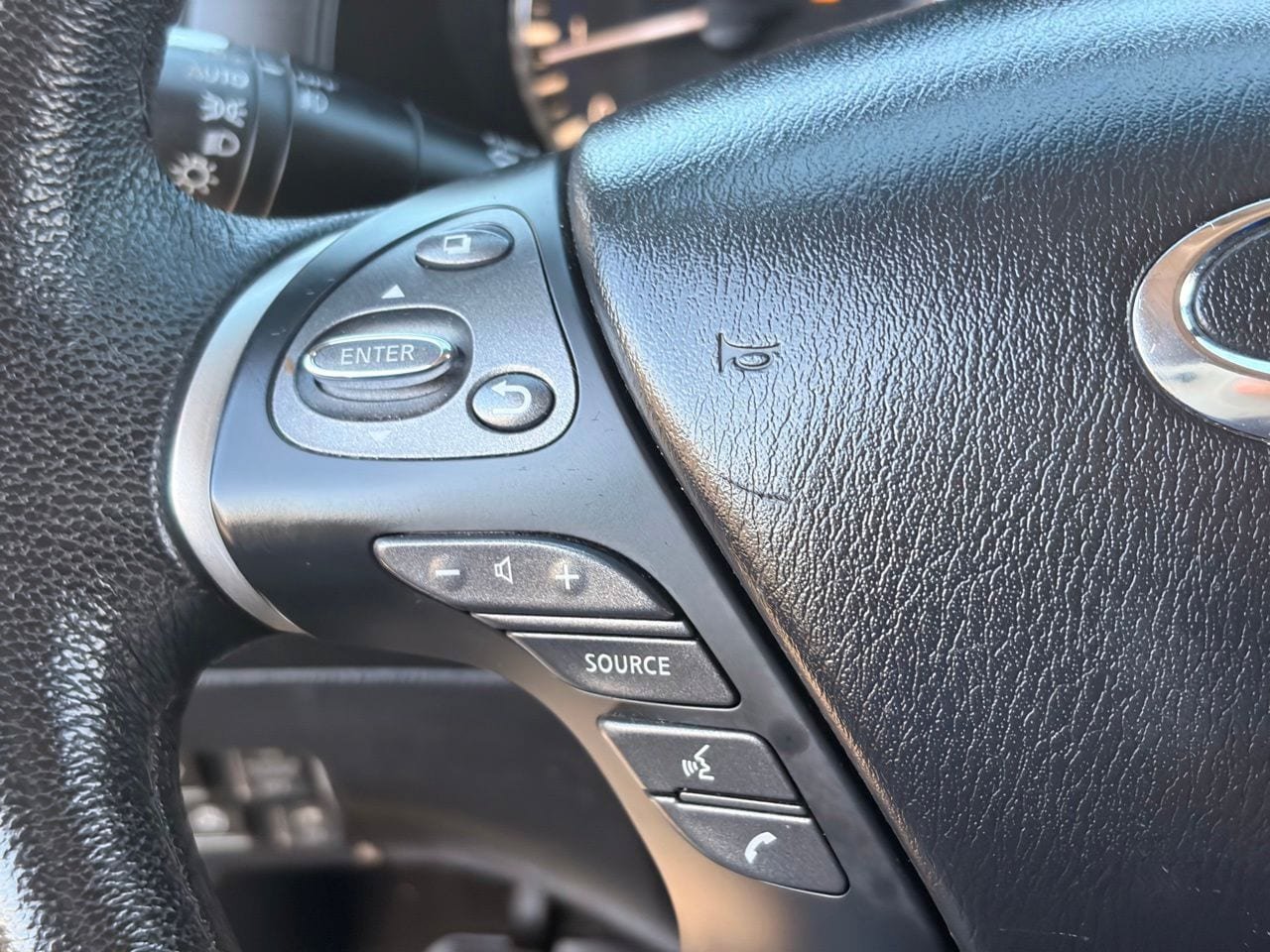 Used 2013 INFINITI JX35 FWD w/ Premium Pkg image 28