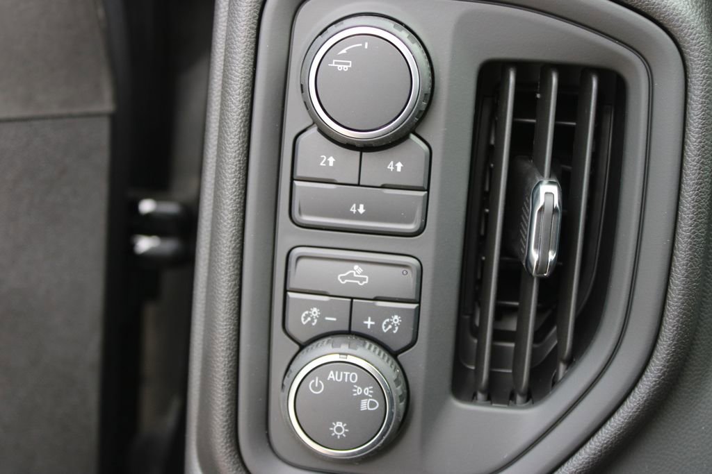 New 2025 Chevrolet Silverado 2500 Custom w/ Custom Convenience Package image 39