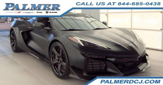 Used 2024 Chevrolet Corvette Z06 w/ Z07 Performance Package RWD video 1