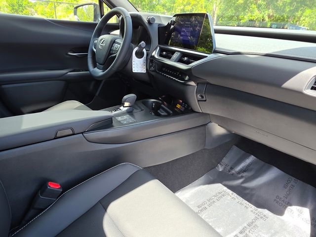 New 2026 Lexus UX 300h FWD image 9