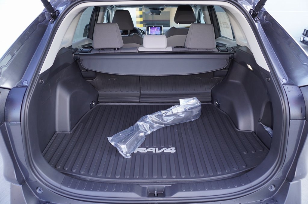 New 2025 Toyota RAV4 XLE image 5