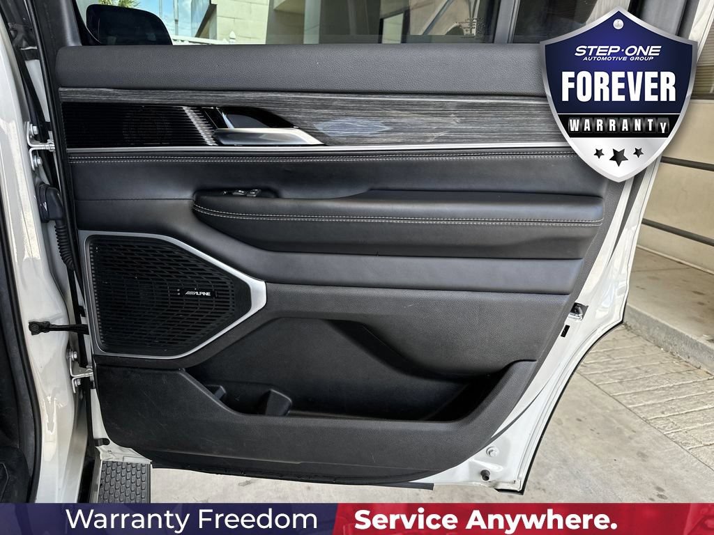 Used 2022 Jeep Wagoneer Series II w/ Premium Group I AWD/4WD image 36
