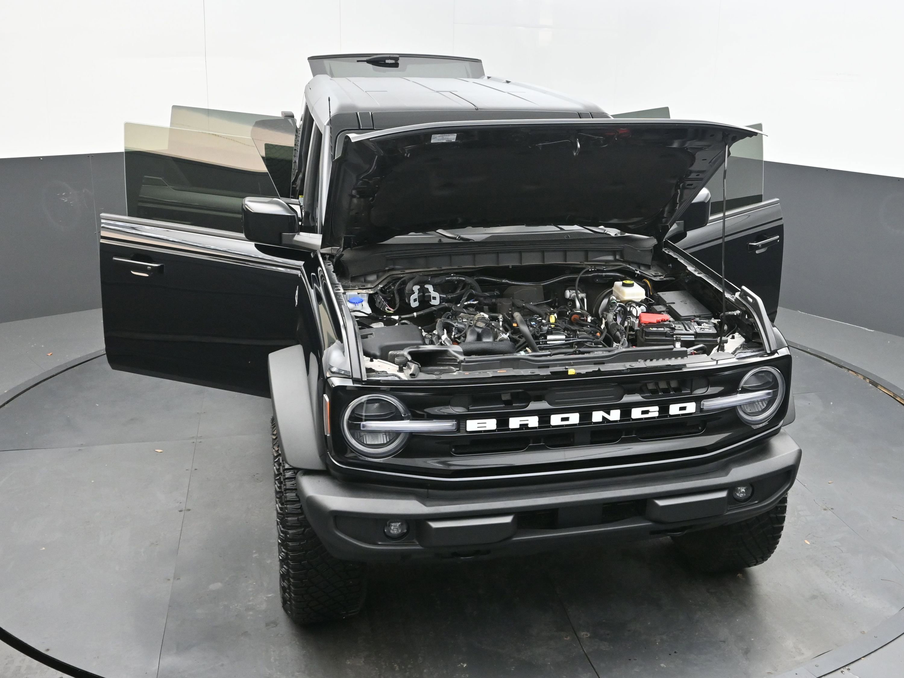 Used 2024 Ford Bronco Outer Banks w/ Sasquatch Package AWD/4WD image 37