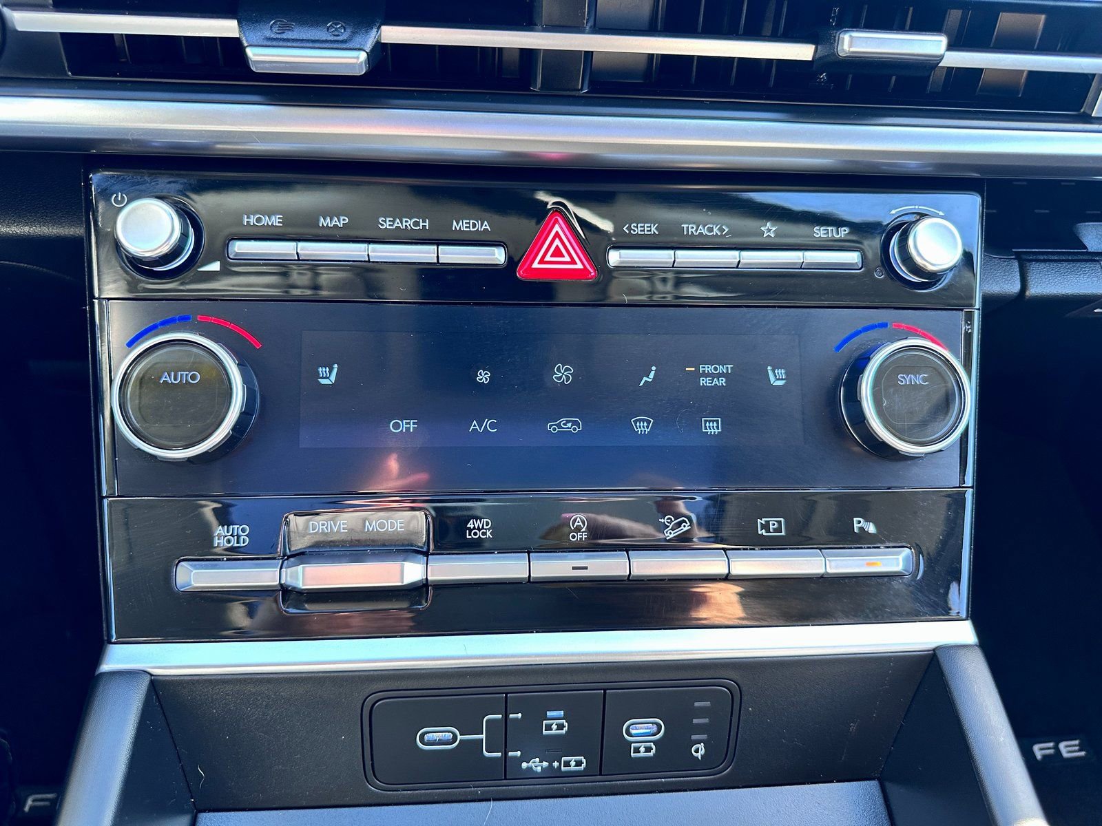 Used 2024 Hyundai Santa Fe XRT image 24