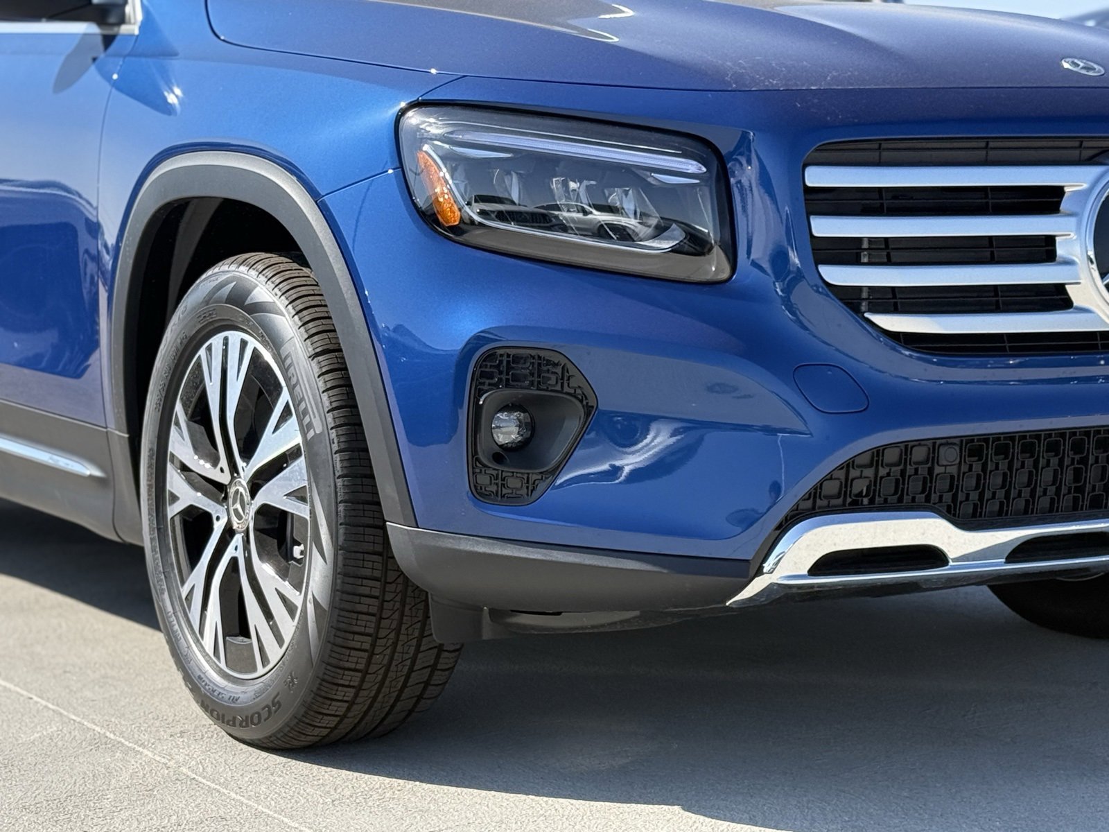 New 2026 Mercedes-Benz GLB 250 image 4