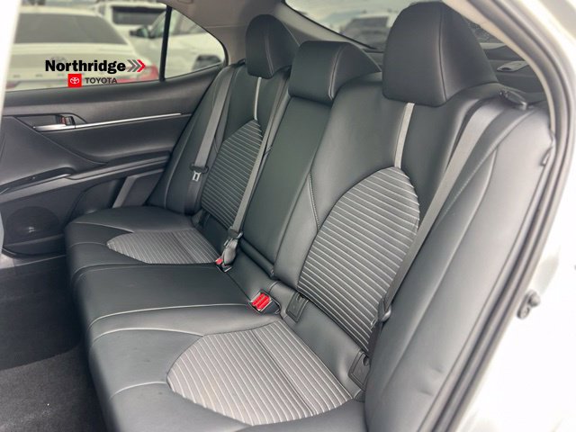 Used 2020 Toyota Camry SE w/ Carpet Mat Package FWD image 13