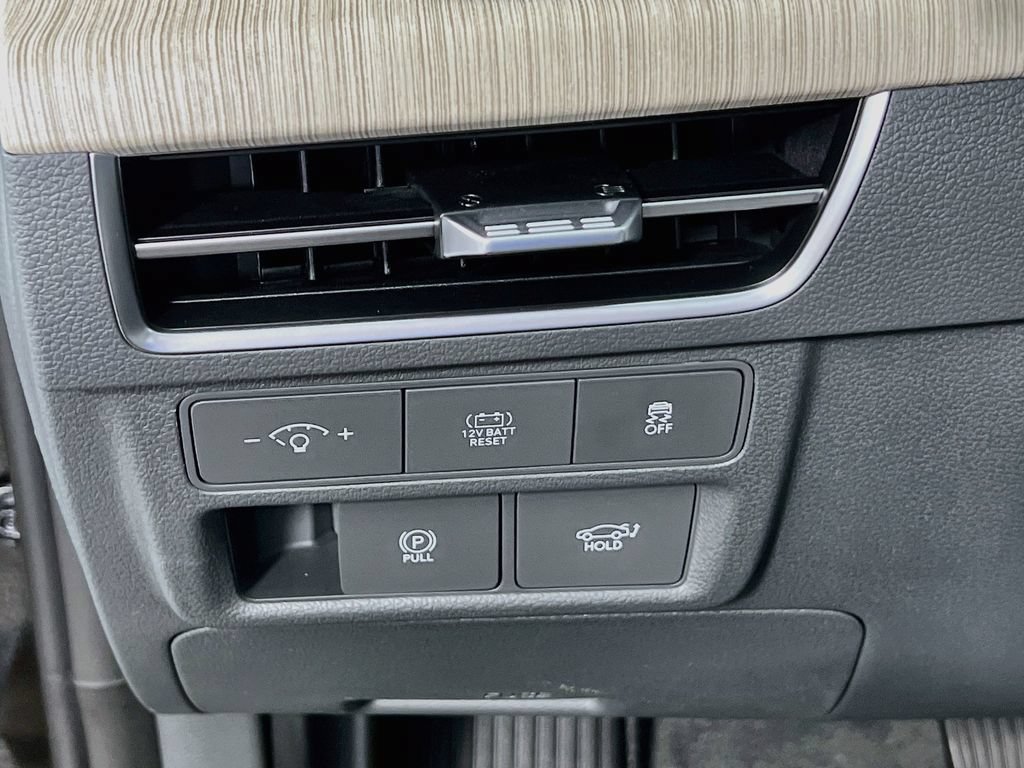 New 2026 Hyundai Sonata Limited FWD image 9