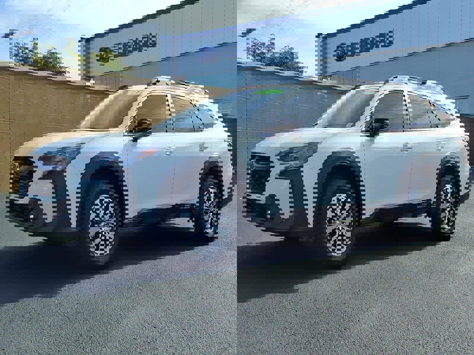 Certified 2025 Subaru Outback Premium w/ Popular Package #1A image 3