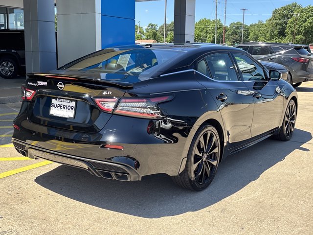 Used 2023 Nissan Maxima SR w/ Sport Mat Group FWD image 3