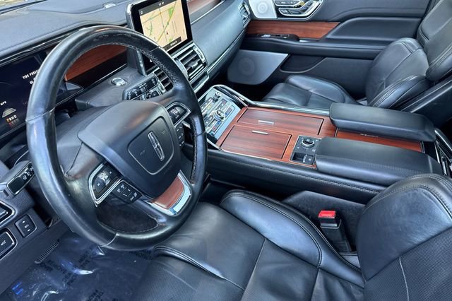 Used 2020 Lincoln Navigator L Reserve w/ Equipment Group 208A Reserve image 10
