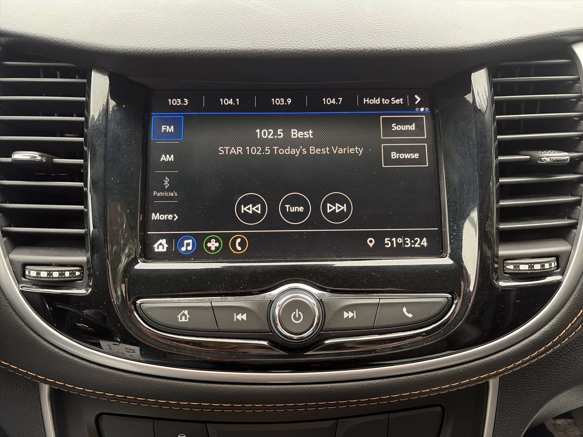 Used 2021 Chevrolet Trax LT AWD/4WD image 15