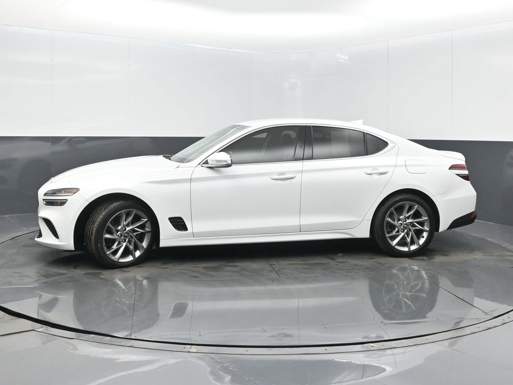Used 2022 Genesis G70 2.0T image 4