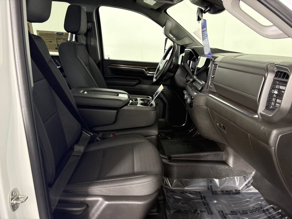Used 2024 Chevrolet Silverado 3500 LT AWD/4WD image 30