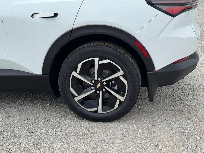 New 2026 Chevrolet Equinox EV LT image 4