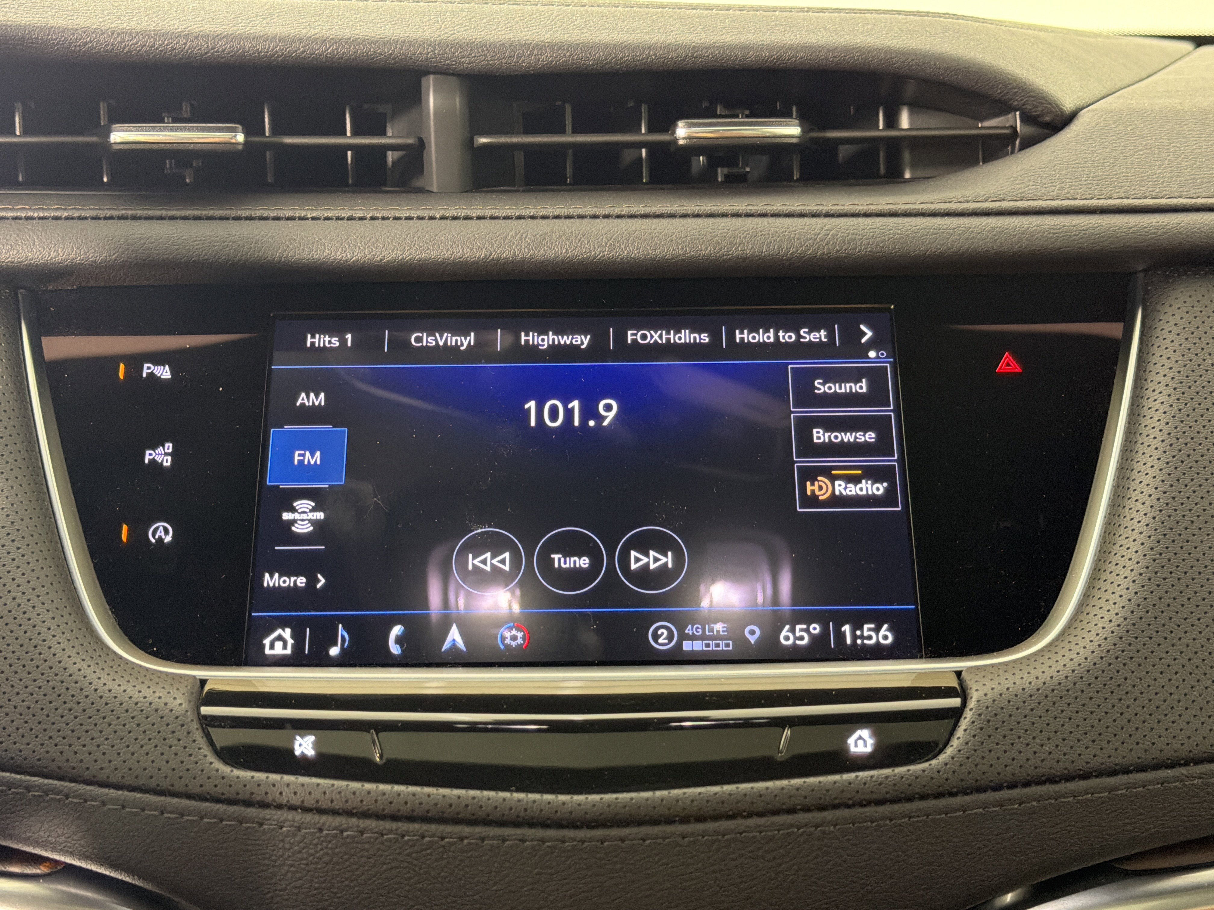 Used 2026 Cadillac XT5 Sportv w/ LPO, Onyx Lite Package AWD/4WD image 20