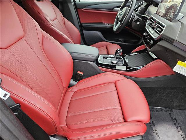 Certified 2025 BMW X4 xDrive30i w/ Premium Package image 21