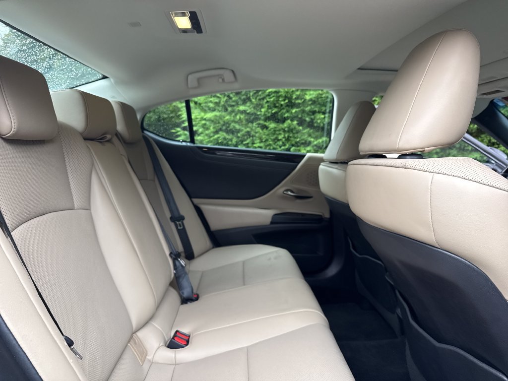 Used 2020 Lexus ES 350 w/ Premium Package FWD image 13
