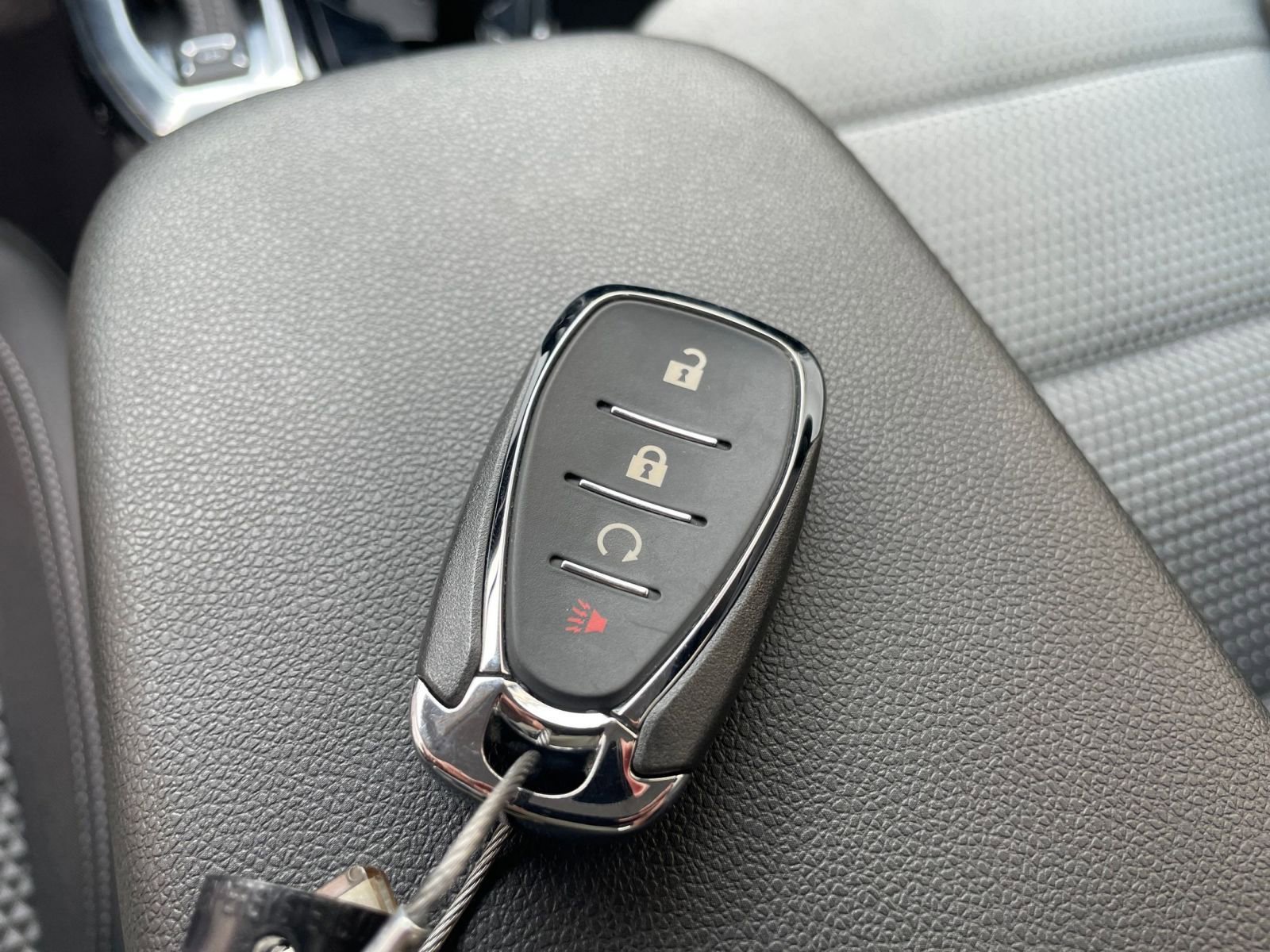 Used 2025 Chevrolet Trax LT image 21