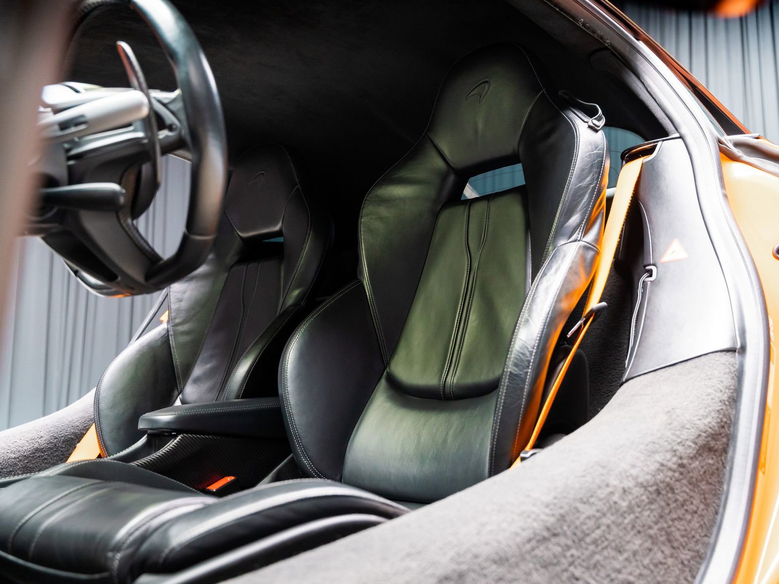 Used 2016 McLaren 570S Coupe RWD image 46