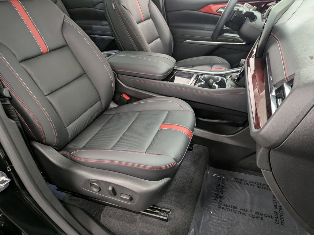 Used 2025 Chevrolet Traverse RS AWD/4WD image 29