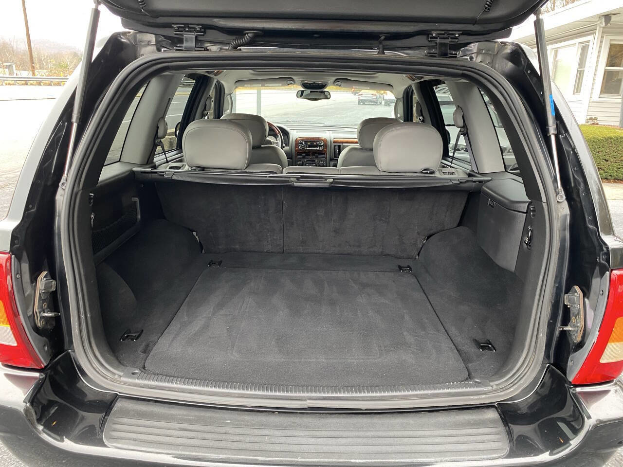 Used 2002 Jeep Grand Cherokee Overland image 13