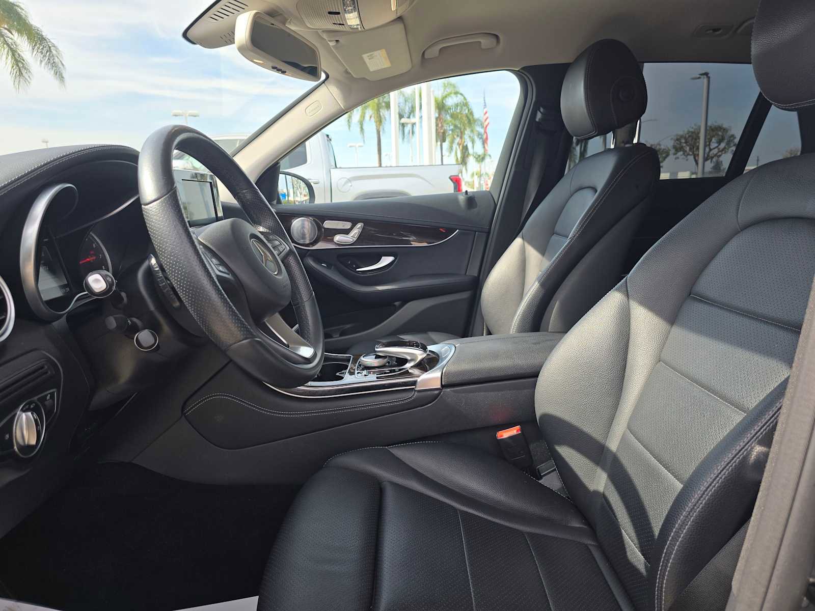 Used 2017 Mercedes-Benz GLC 300 4MATIC image 20