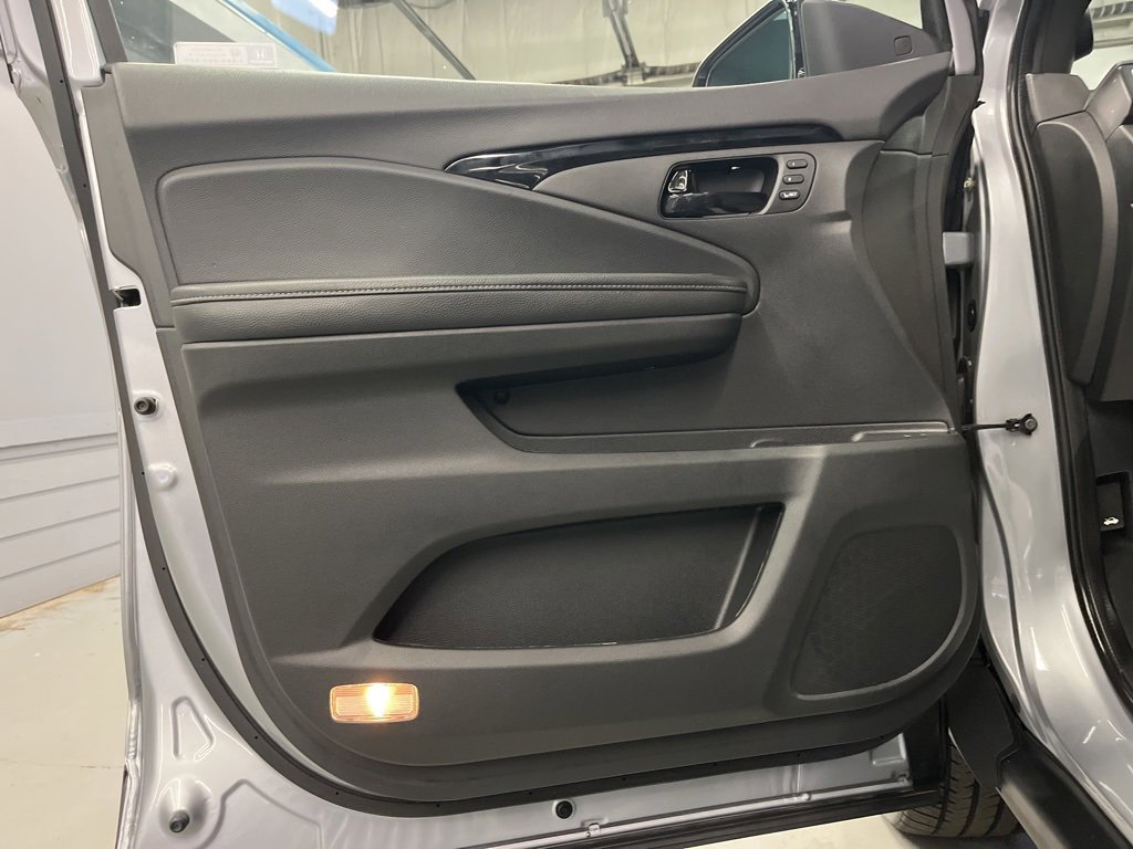 Used 2023 Honda Passport Elite image 9