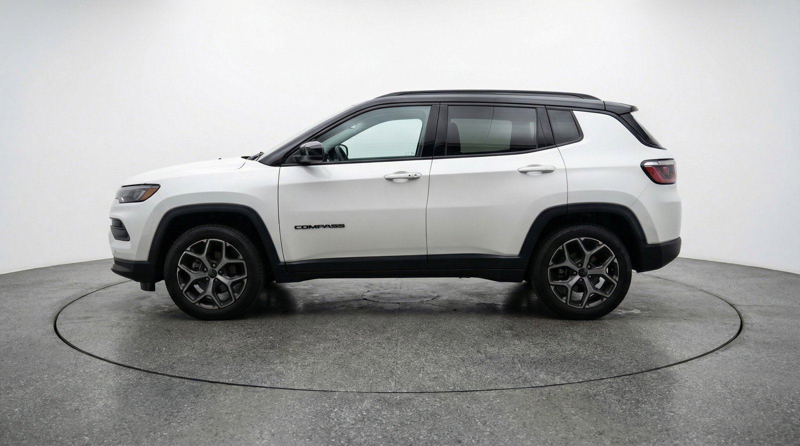 Used 2025 Jeep Compass Limited image 5