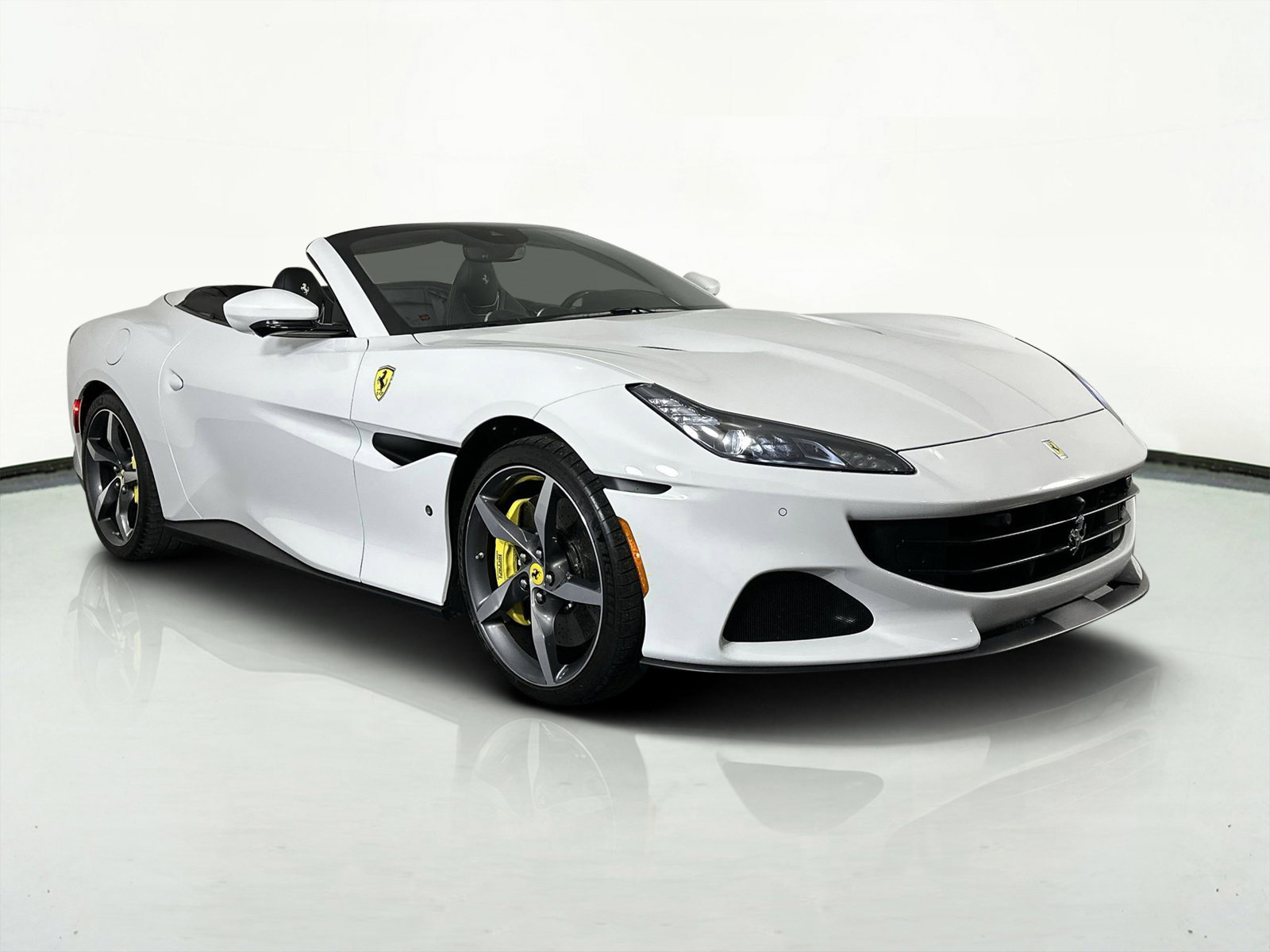 Used 2022 Ferrari Portofino M image 2