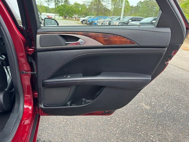 Used 2017 Lincoln MKZ Reserve image 12